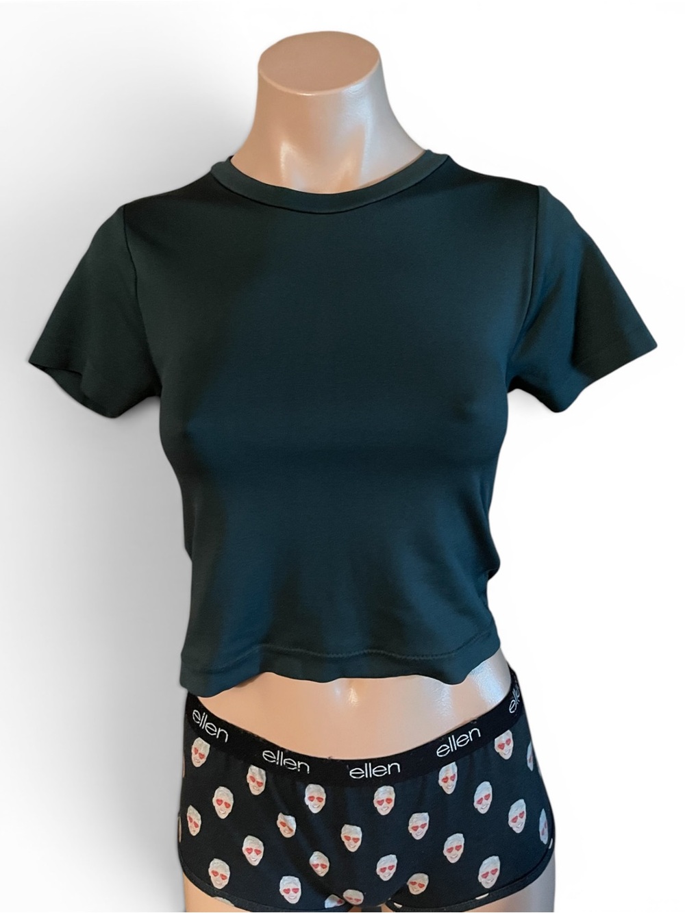 Just Polly Women's Medium Dark Gray Cropped Short Sleeve Active Tee Workout Top